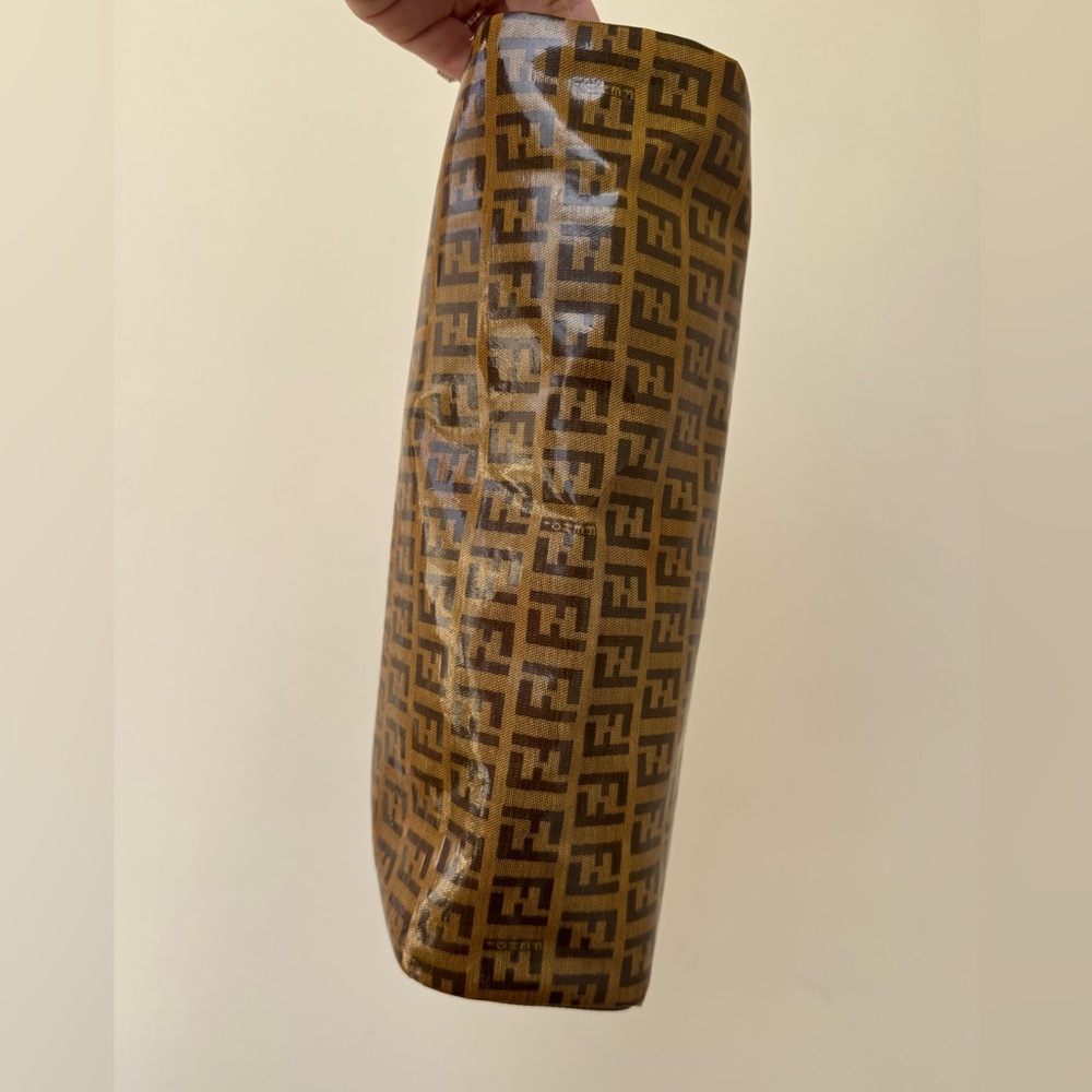 LARGE FENDI POUCH - Picture 4 of 8